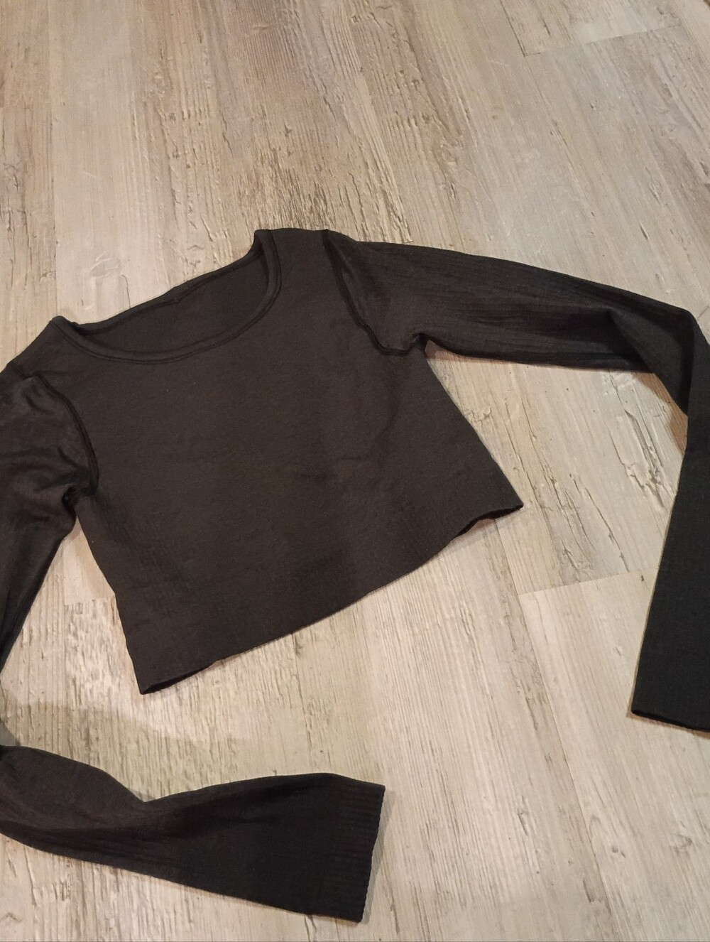 Lululemon - Picture 2 of 5